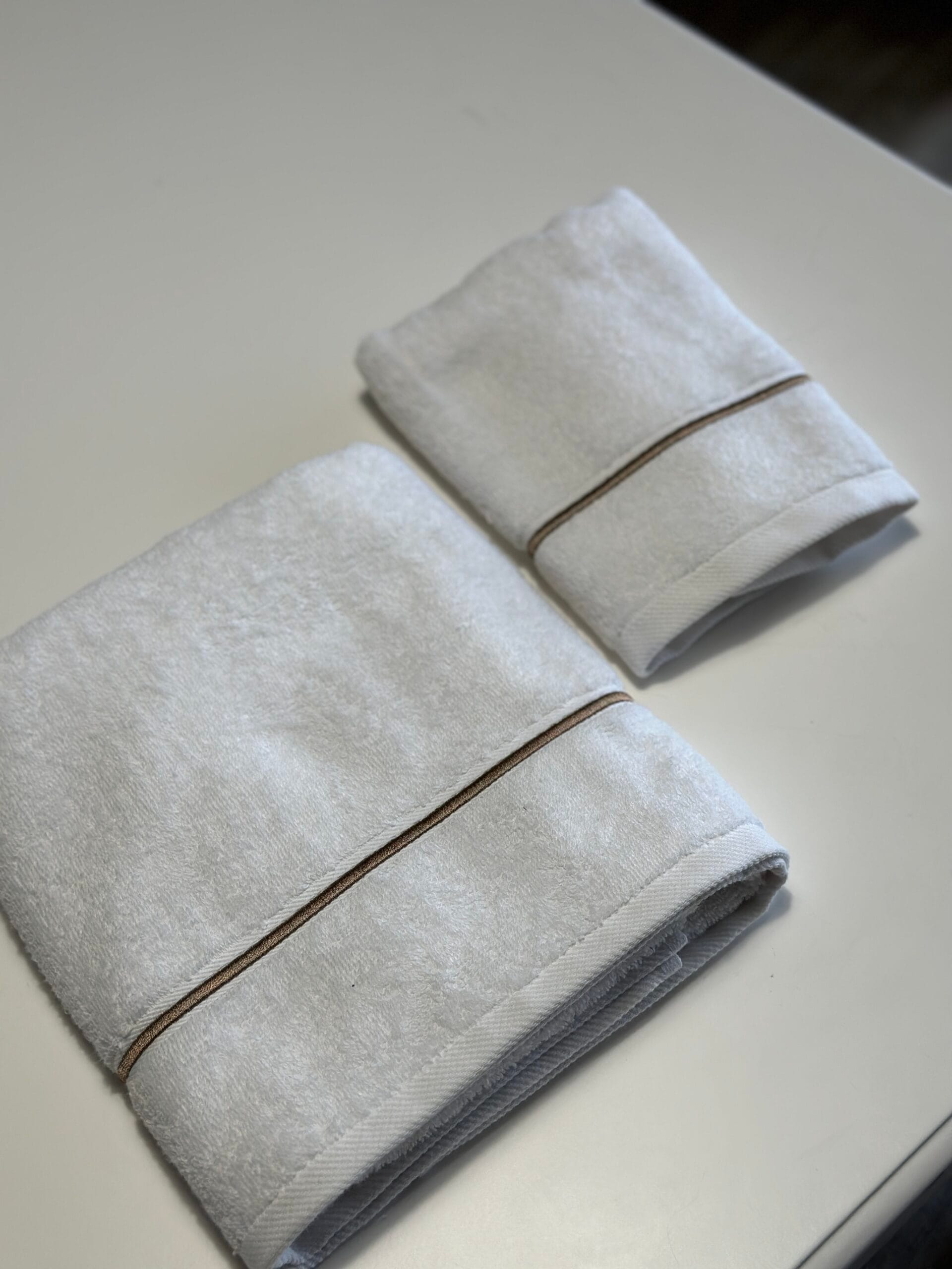 Coppia viso e ospite linea bacchetta