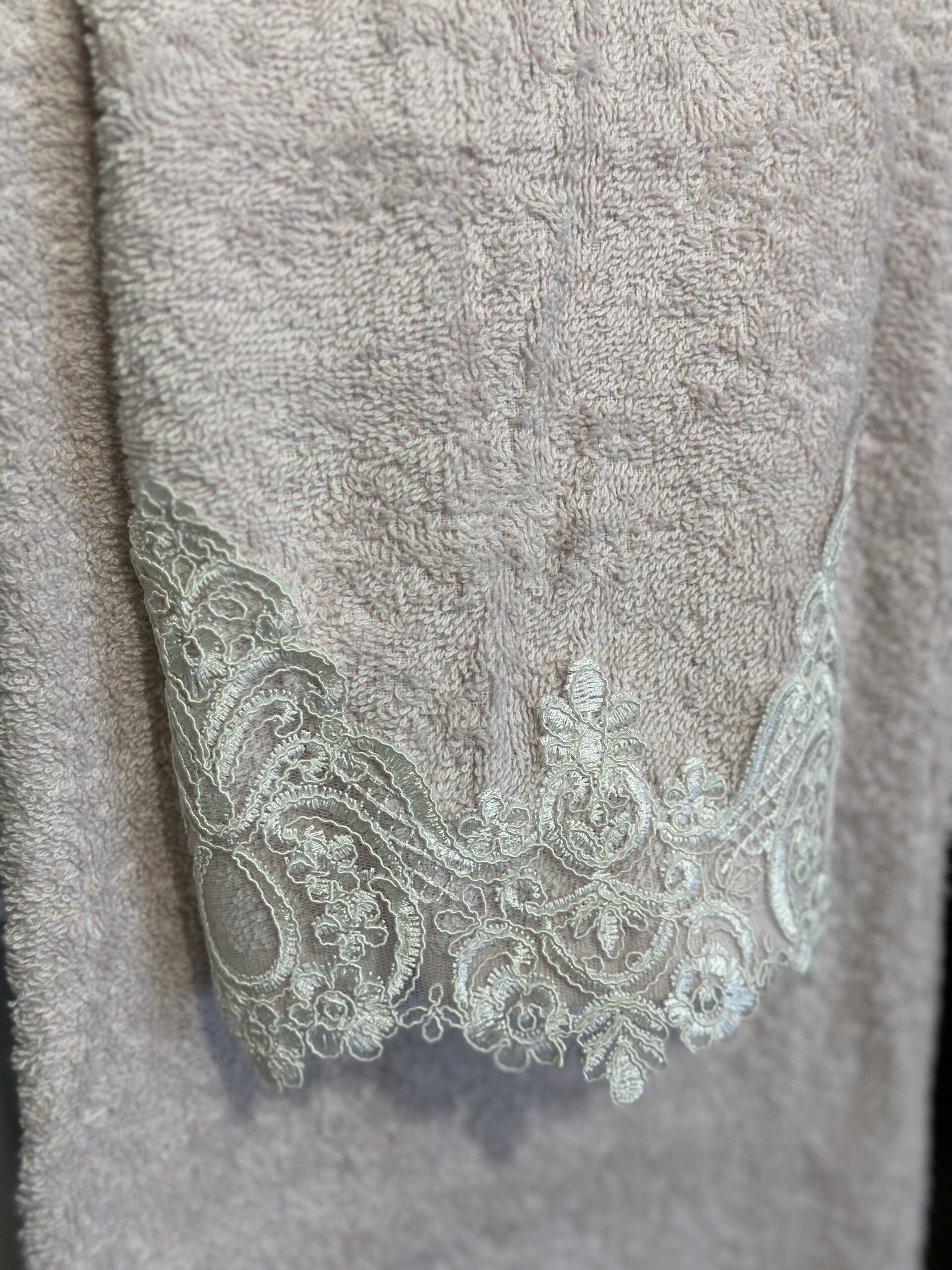 Coppia viso e ospite pizzo Rebrodeire