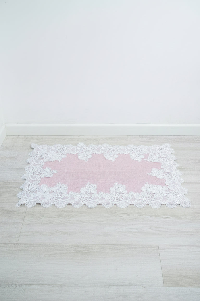 Tappeto-pizzo-rosa