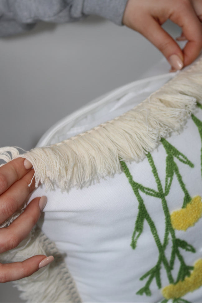 cuscino-fiori-giallo-cern