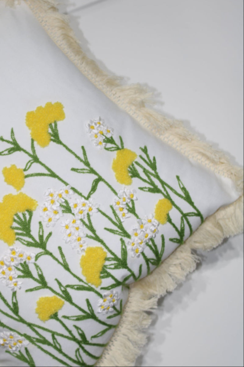 cuscino-fiori-giallo-dett